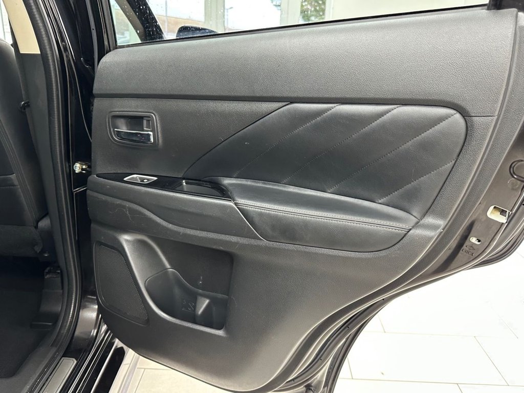 Used Mitsubishi Outlander 2017 for sale - 77275816: Photo 34