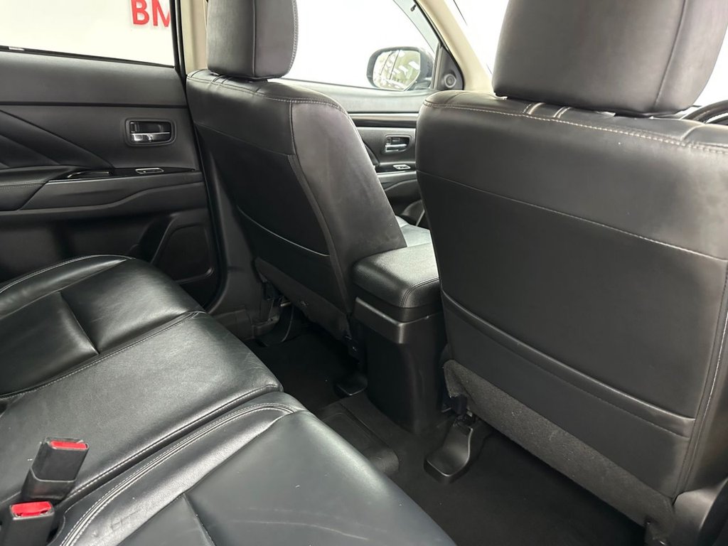 Used Mitsubishi Outlander 2017 for sale - 77275816: Photo 37