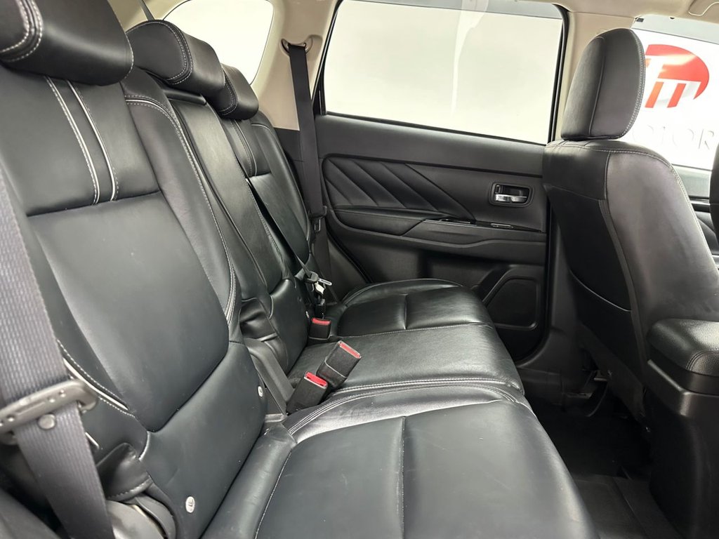 Used Mitsubishi Outlander 2017 for sale - 77275816: Photo 39