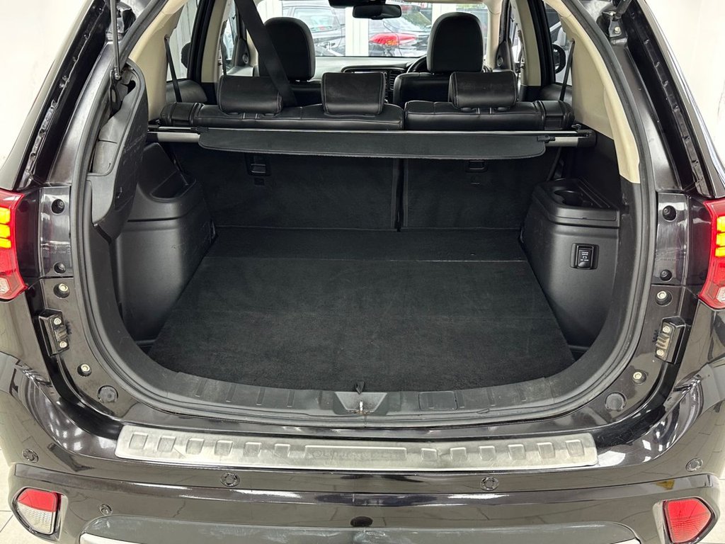 Used Mitsubishi Outlander 2017 for sale - 77275816: Photo 45