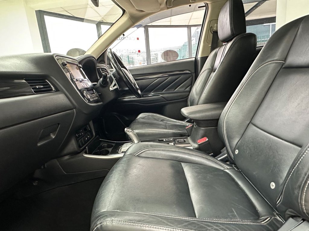 Used Mitsubishi Outlander 2017 for sale - 77275816: Photo 46