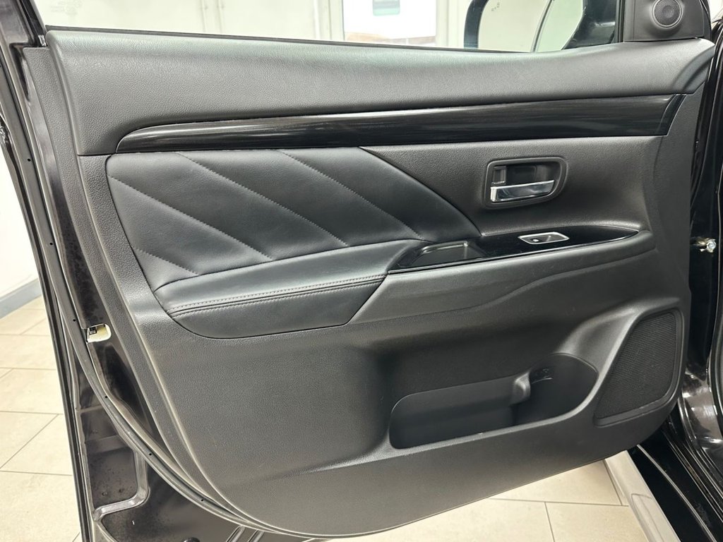 Used Mitsubishi Outlander 2017 for sale - 77275816: Photo 49