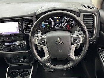 Used Mitsubishi Outlander 2017 for sale - 77275816: Photo