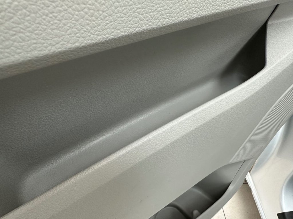 Used Volkswagen Transporter Shuttle 2019 for sale - 76563352: Photo 26