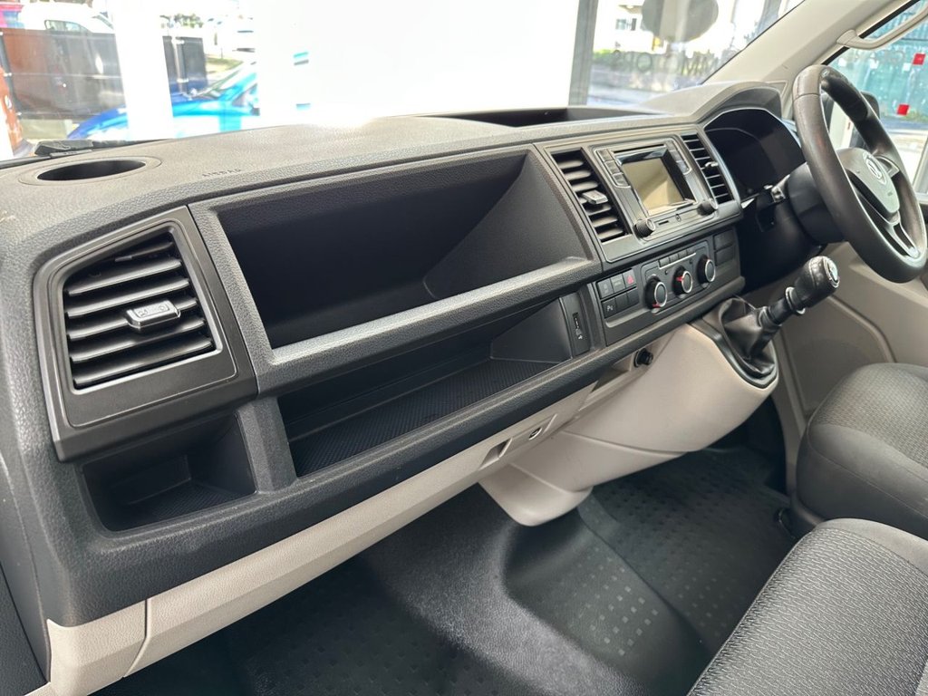 Used Volkswagen Transporter Shuttle 2019 for sale - 76563352: Photo 29