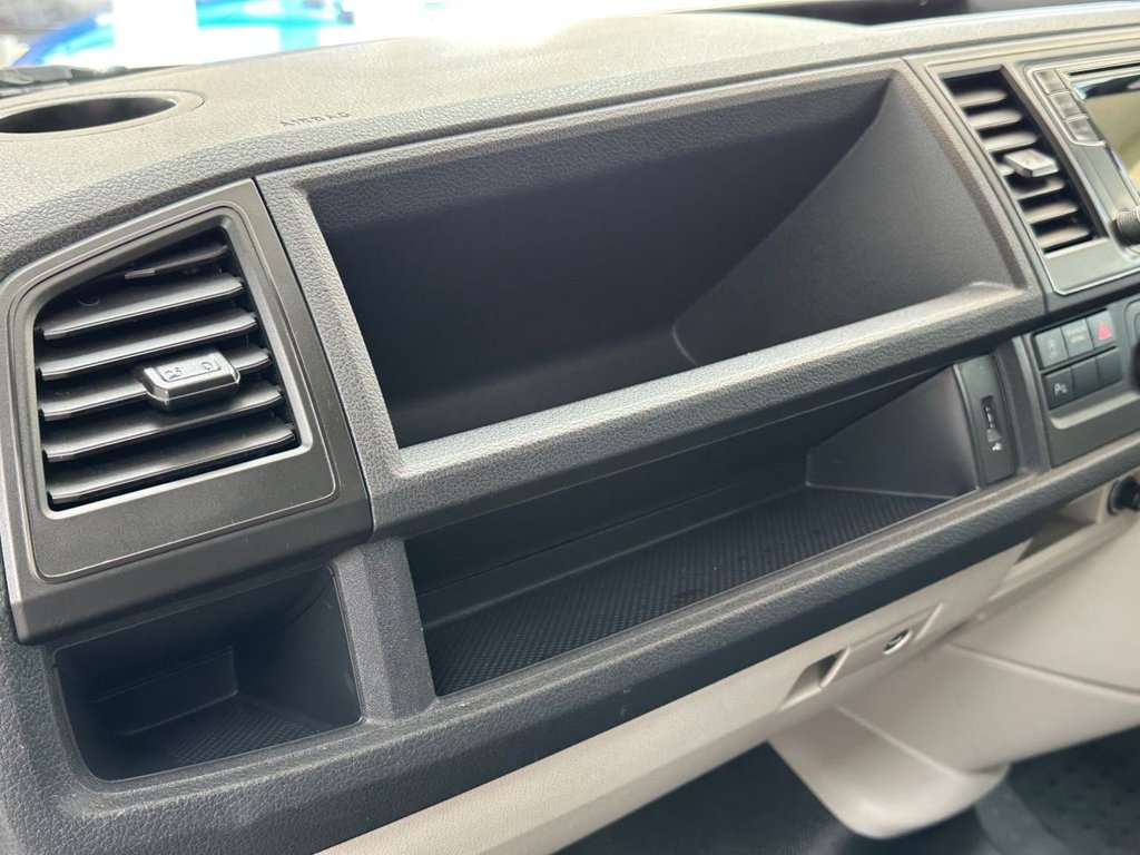 Used Volkswagen Transporter Shuttle 2019 for sale - 76563352: Photo 30