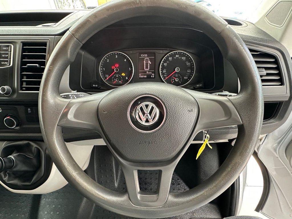 Used Volkswagen Transporter Shuttle 2019 for sale - 76563352: Photo 4
