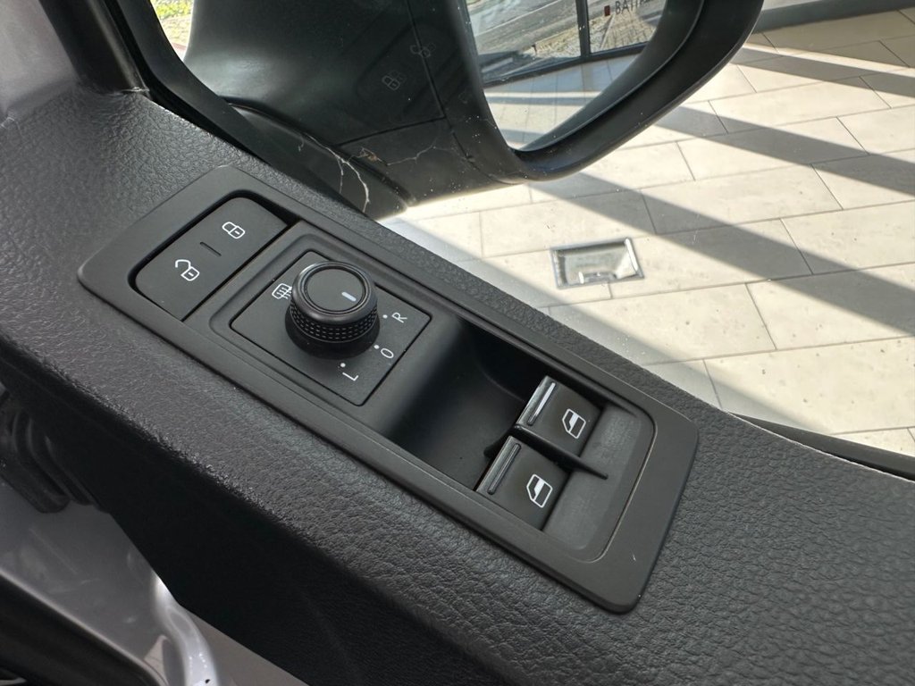 Used Volkswagen Transporter Shuttle 2019 for sale - 76563352: Photo 43