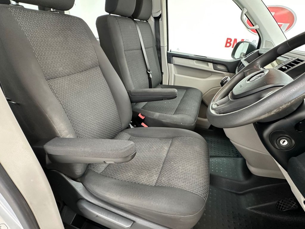 Used Volkswagen Transporter Shuttle 2019 for sale - 76563352: Photo 45