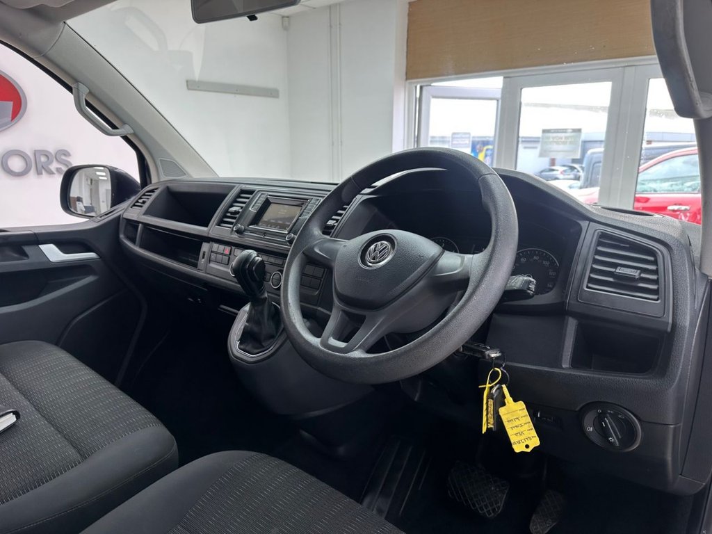 Used Volkswagen Transporter Shuttle 2017 for sale - 77692695: Photo 3