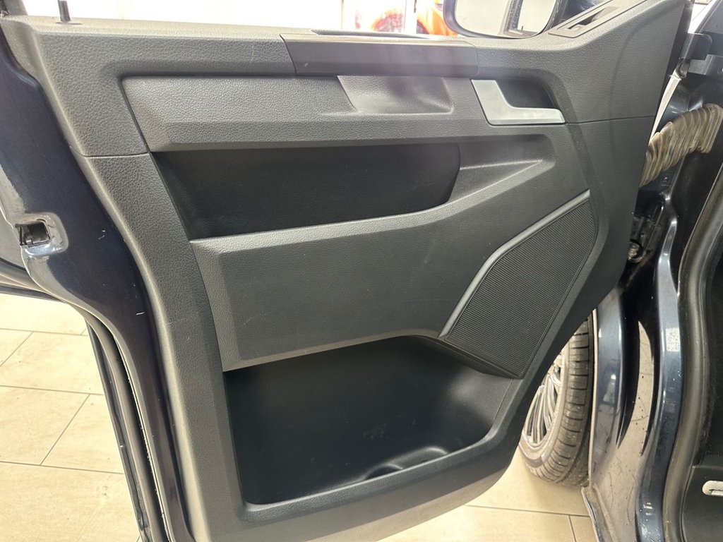 Used Volkswagen Transporter Shuttle 2017 for sale - 77692695: Photo 42