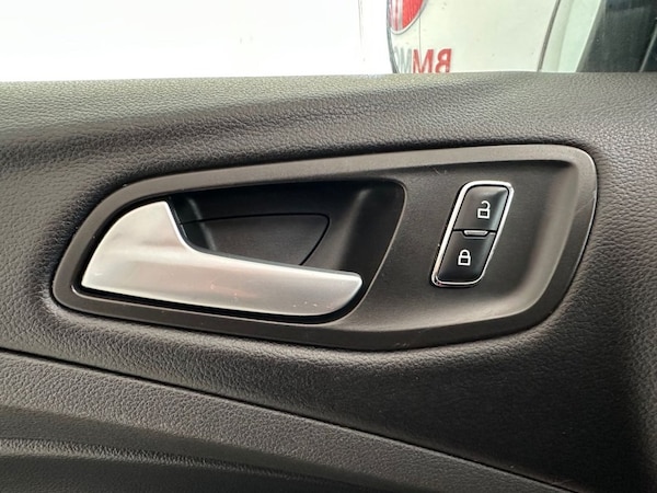 Used Ford Kuga 2014 for sale - 76185109: Photo 25
