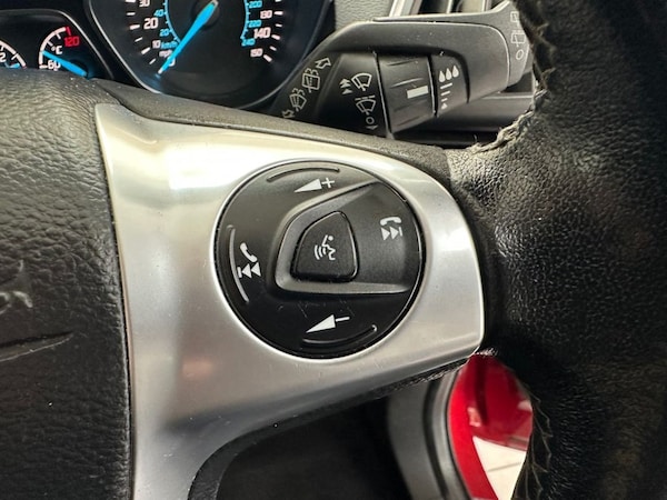 Used Ford Kuga 2014 for sale - 76185109: Photo 41
