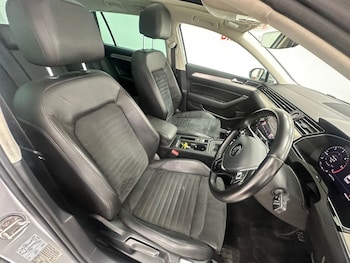 Used Volkswagen Passat 2018 for sale - 78943382: Photo