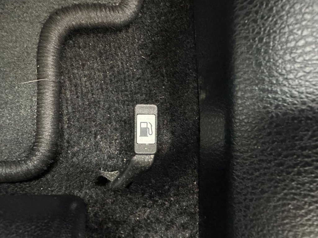 Used Toyota RAV4 2013 for sale - 76333497: Photo 37