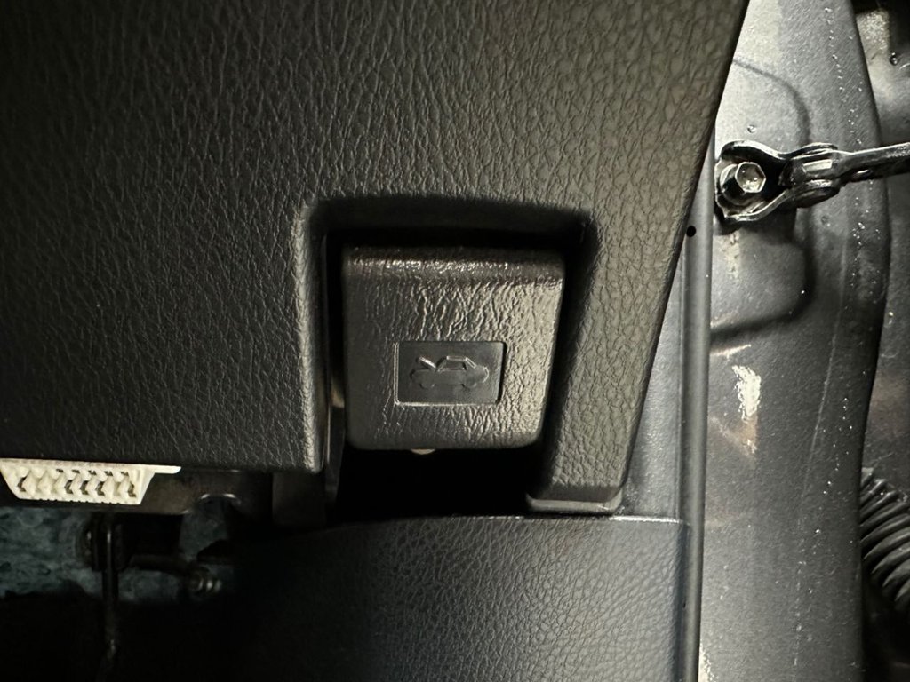 Used Toyota RAV4 2013 for sale - 76333497: Photo 40