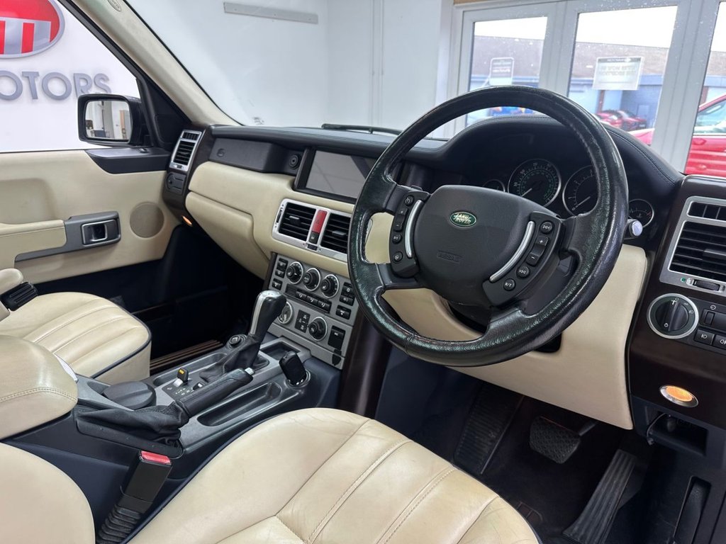 Used Land Rover Range Rover 2004 for sale - 77703938: Photo 2