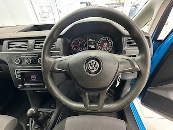 Used Volkswagen Caddy Maxi 2015 for sale - 78943055: Photo
