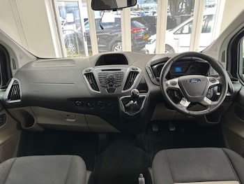 Used Ford Tourneo Custom 2015 for sale - 76185034: Photo 4