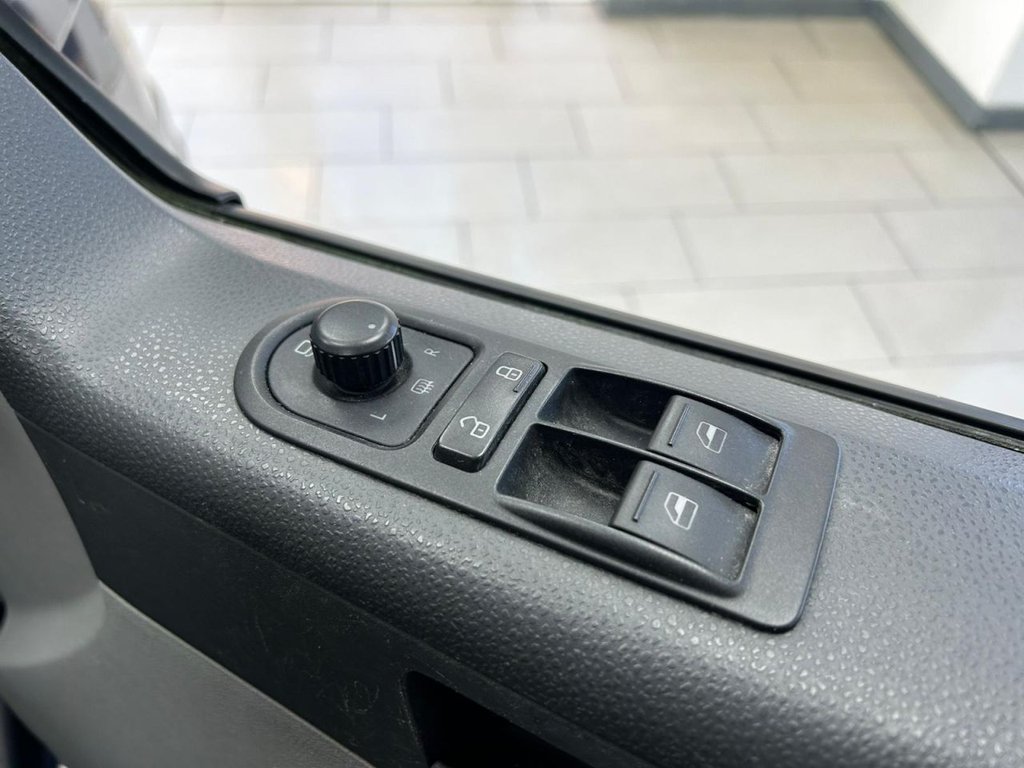 Used Volkswagen Transporter 2012 for sale - 77287614: Photo 25