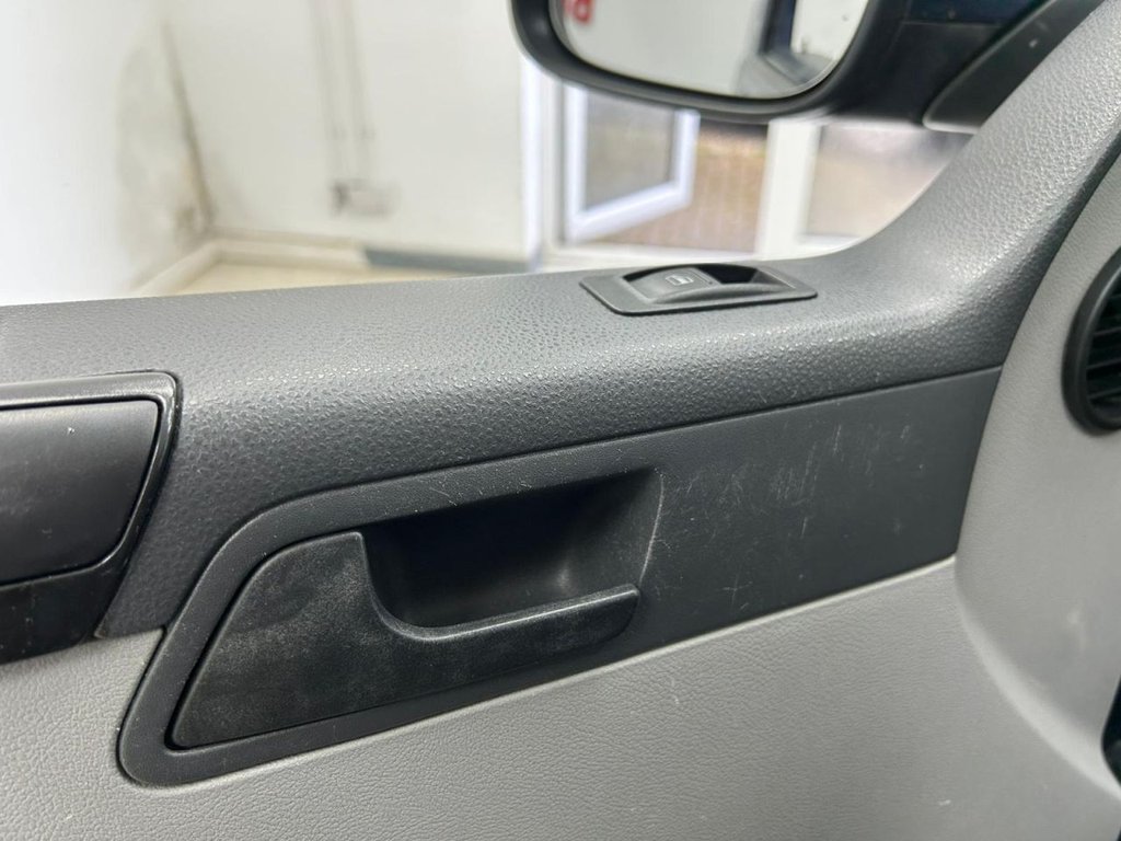 Used Volkswagen Transporter 2012 for sale - 77287614: Photo 48