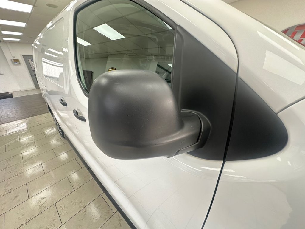 Used Vauxhall Vivaro 2020 for sale - 77920089: Photo 24