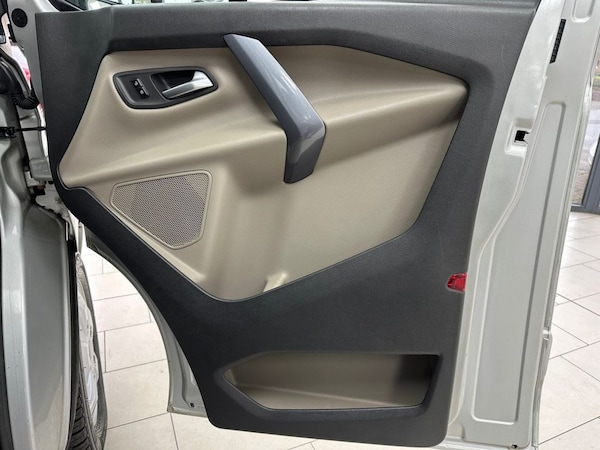 Used Ford Tourneo Custom 2017 for sale - 76256028: Photo 35