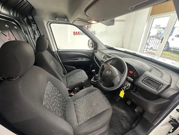 Used Vauxhall Combo 2017 for sale - 78996309: Photo