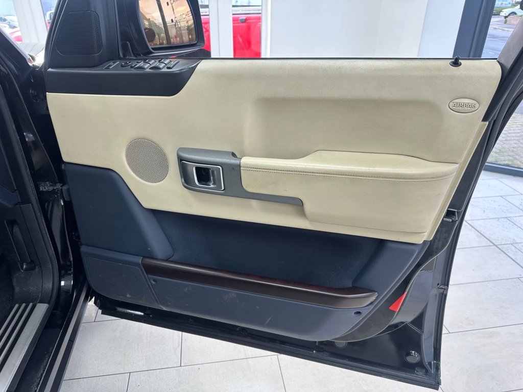 Used Land Rover Range Rover 2004 for sale - 78049487: Photo 16