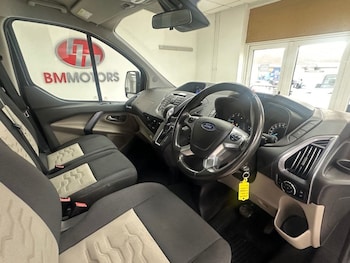 Used Ford Tourneo Custom 2017 for sale - 78943303: Photo