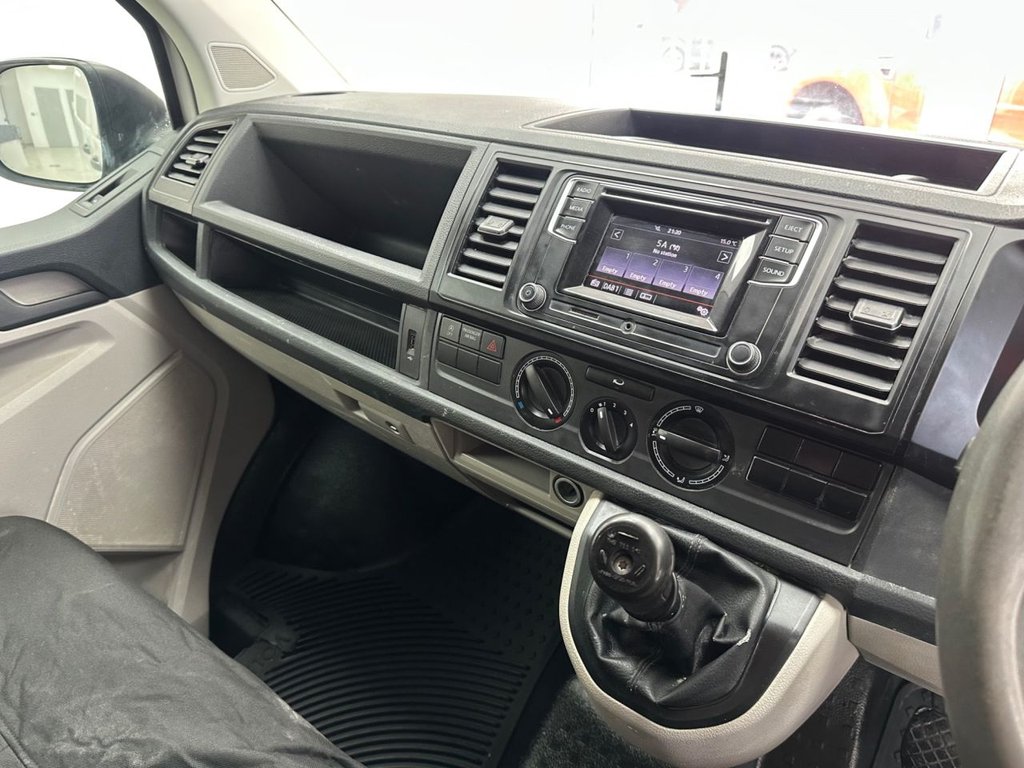 Used Volkswagen Transporter 2018 for sale - 77692826: Photo 24