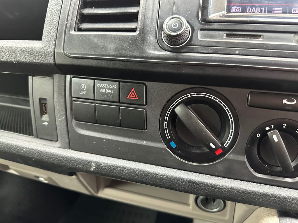 Used Volkswagen Transporter 2018 for sale - 77692826: Photo 28