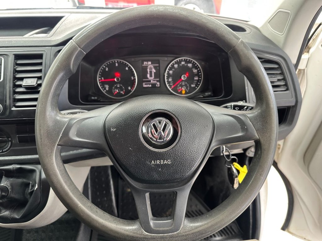 Used Volkswagen Transporter 2018 for sale - 77692826: Photo 4