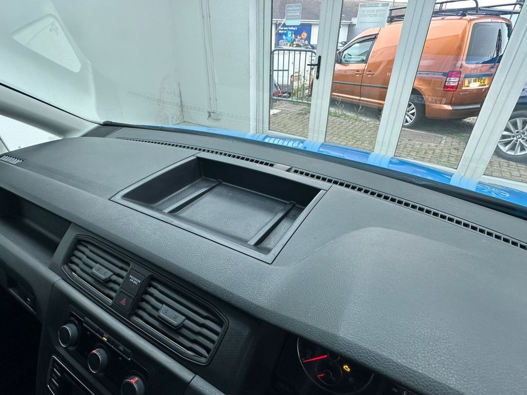 Used Volkswagen Caddy Maxi 2015 for sale - 76481931: Photo 38