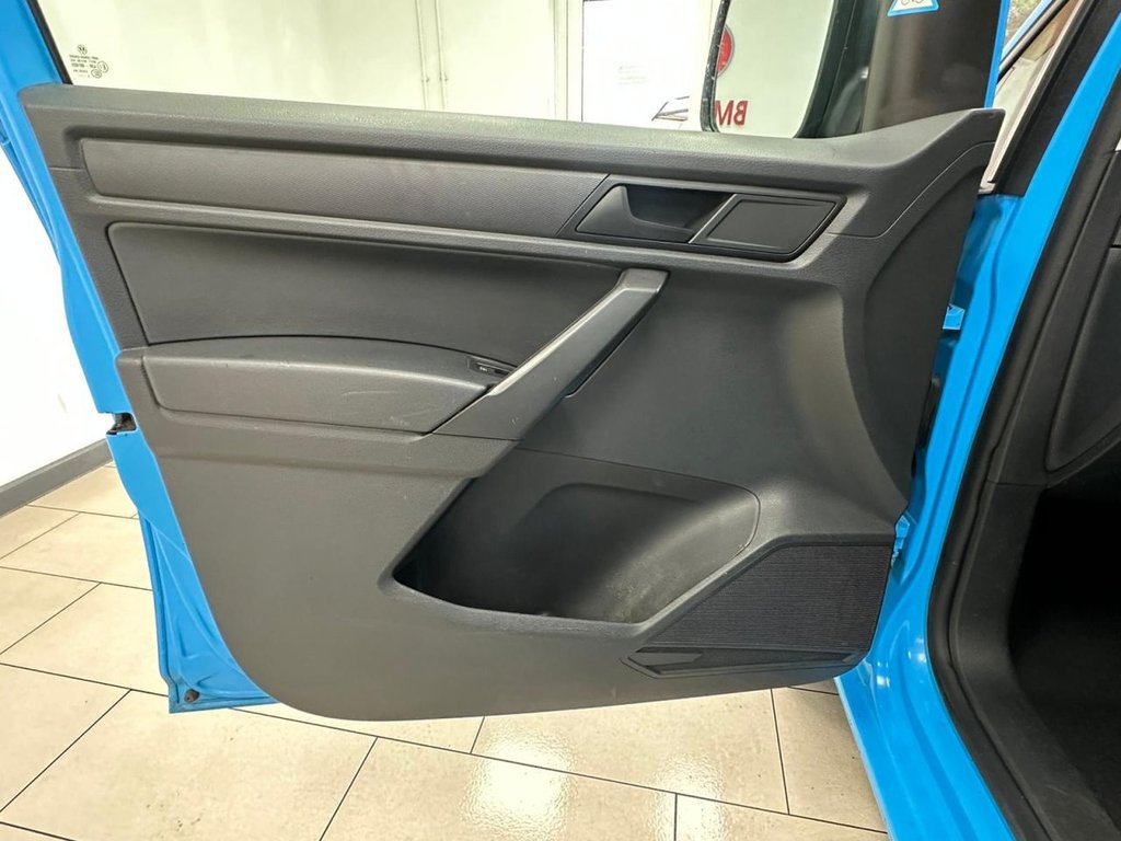 Used Volkswagen Caddy Maxi 2015 for sale - 76481931: Photo 45