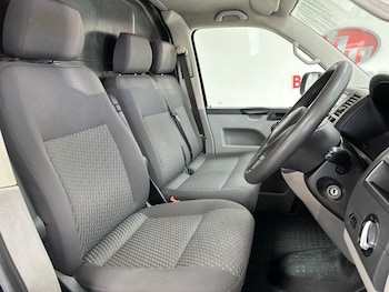 Used Volkswagen Transporter 2013 for sale - 75923572: Photo