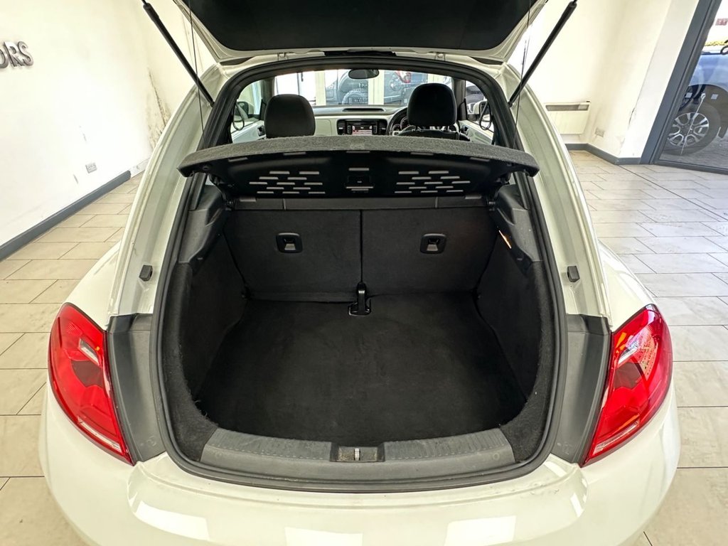 Used Volkswagen Beetle 2014 for sale - 78145098: Photo 24