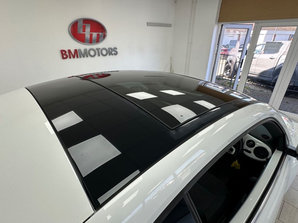 Used Volkswagen Beetle 2014 for sale - 78145098: Photo 26