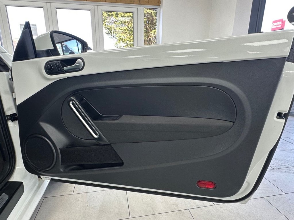 Used Volkswagen Beetle 2014 for sale - 78145098: Photo 27