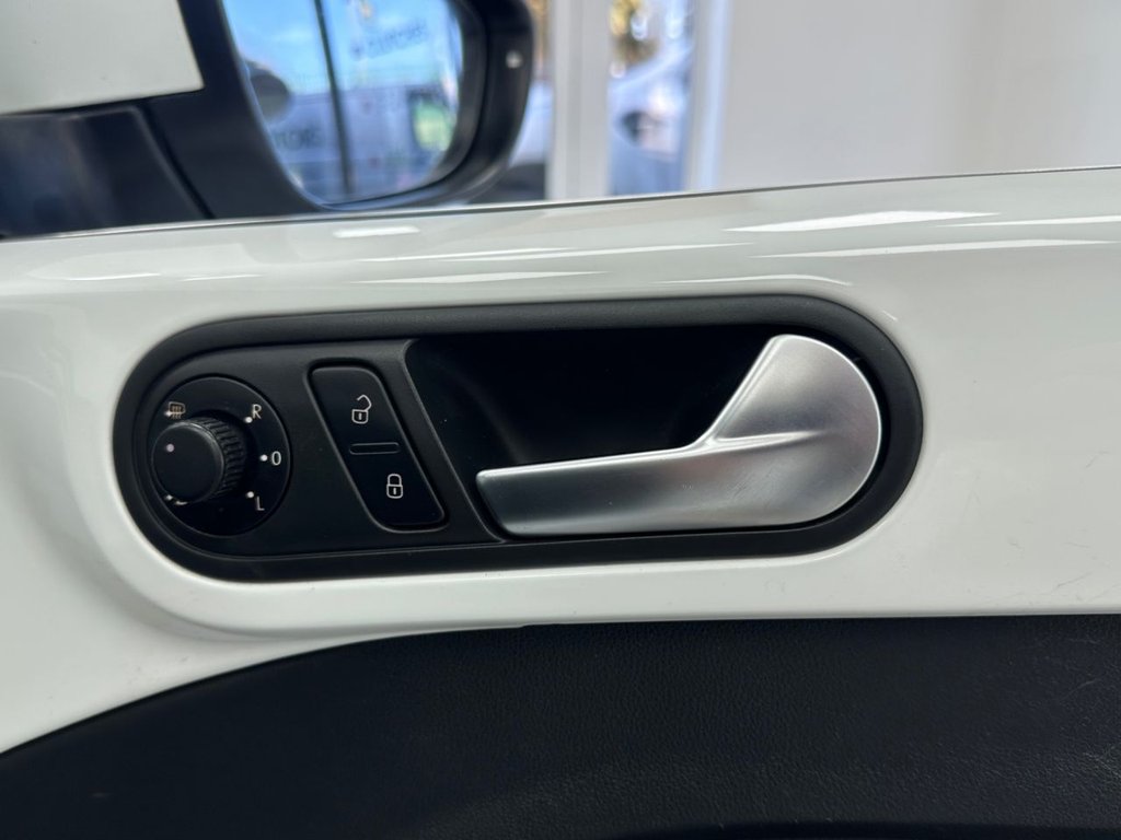 Used Volkswagen Beetle 2014 for sale - 78145098: Photo 28