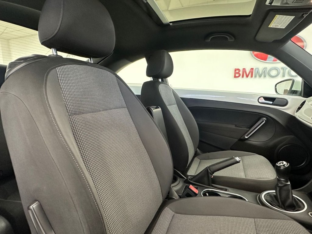 Used Volkswagen Beetle 2014 for sale - 78145098: Photo 30