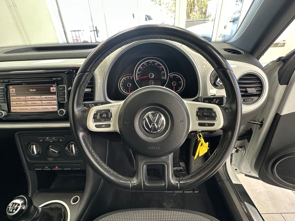 Used Volkswagen Beetle 2014 for sale - 78145098: Photo 4