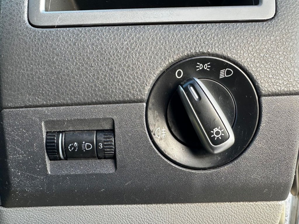 Used Volkswagen Transporter 2015 for sale - 76376003: Photo 22