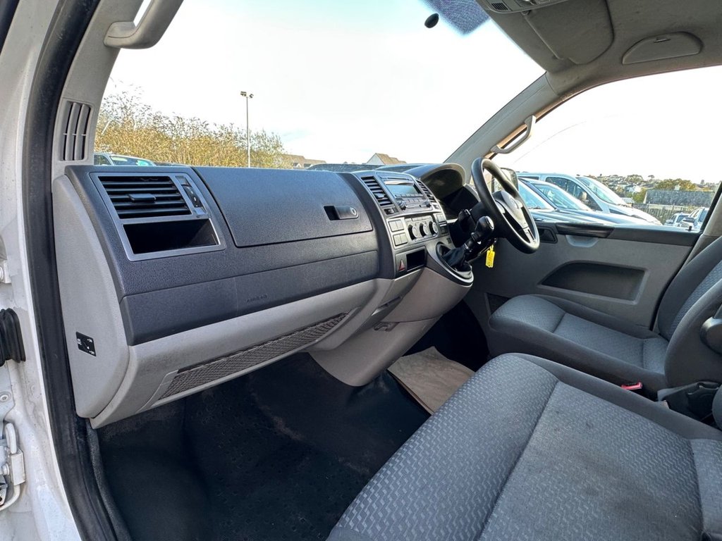 Used Volkswagen Transporter 2015 for sale - 76376003: Photo 40