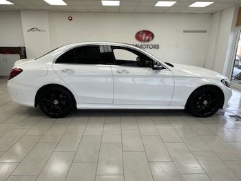 Used Mercedes-Benz C Class 2015 for sale - 76923799: Photo