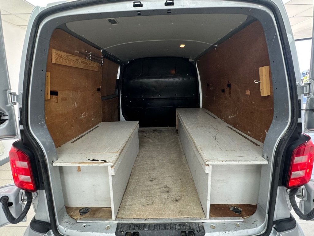 Used Volkswagen Transporter 2018 for sale - 78110671: Photo 15