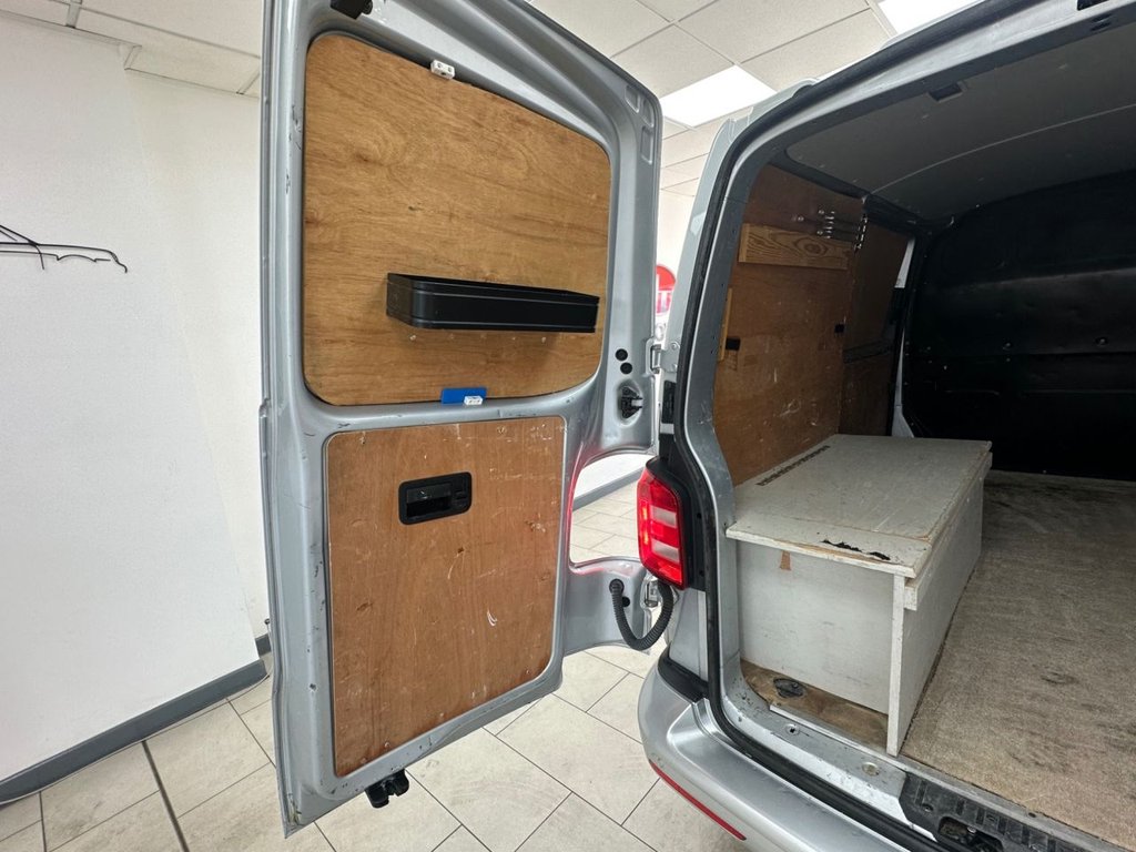 Used Volkswagen Transporter 2018 for sale - 78110671: Photo 17