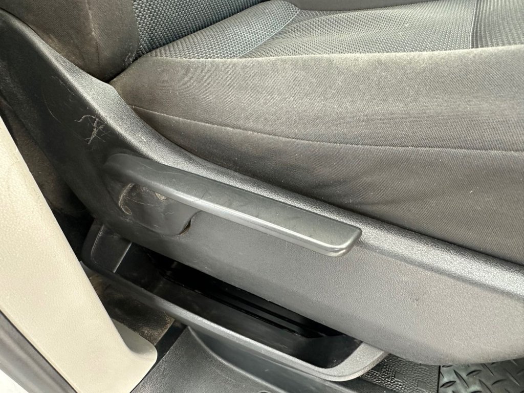 Used Volkswagen Transporter 2018 for sale - 78110671: Photo 34