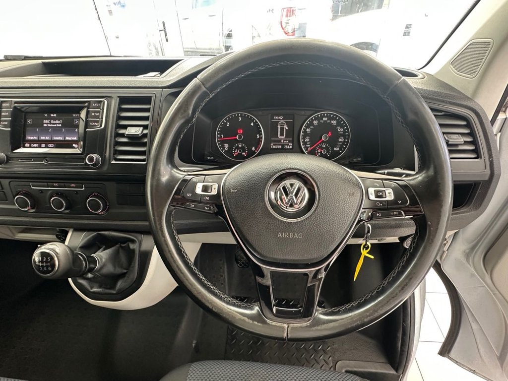 Used Volkswagen Transporter 2018 for sale - 78110671: Photo 4