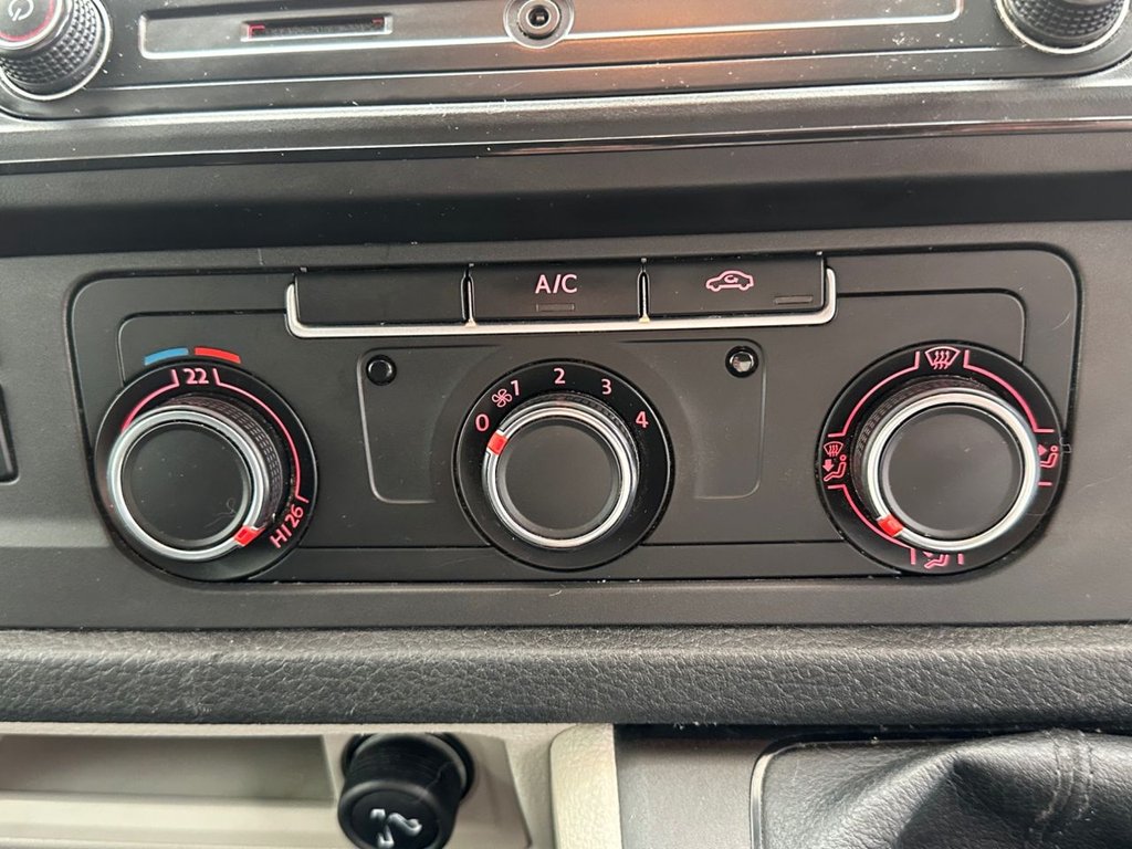 Used Volkswagen Transporter 2018 for sale - 78110671: Photo 46